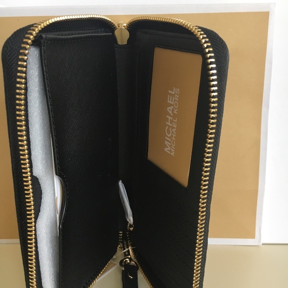 MICHAEL KORS HAYES WRISTLET/PHONE CASE NWT - Picture 7 of 8